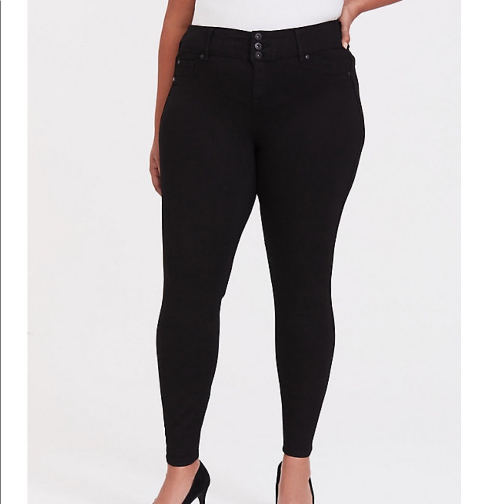 Brand new torrid begging